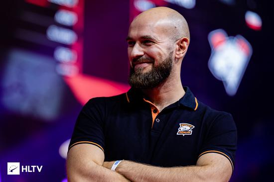 GEN战队与T1无传统内战 LPL赛季新篇章